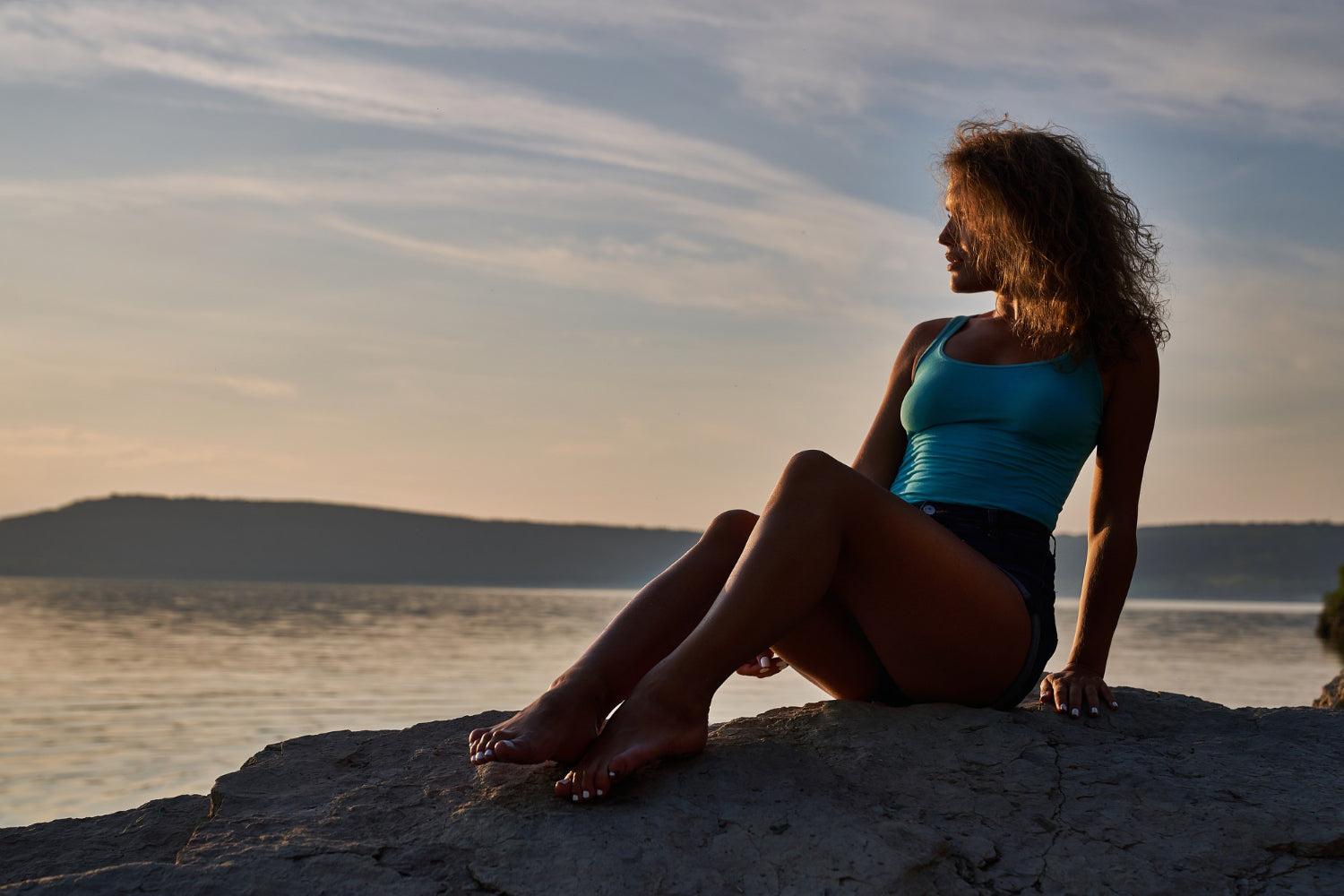 How to Get a Natural Tan Without Fake Tan (That Actually Lasts)